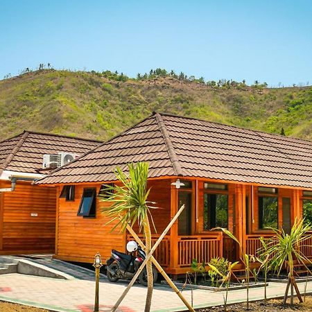 Mandalika Queen Hostel Kuta  Ngoại thất bức ảnh